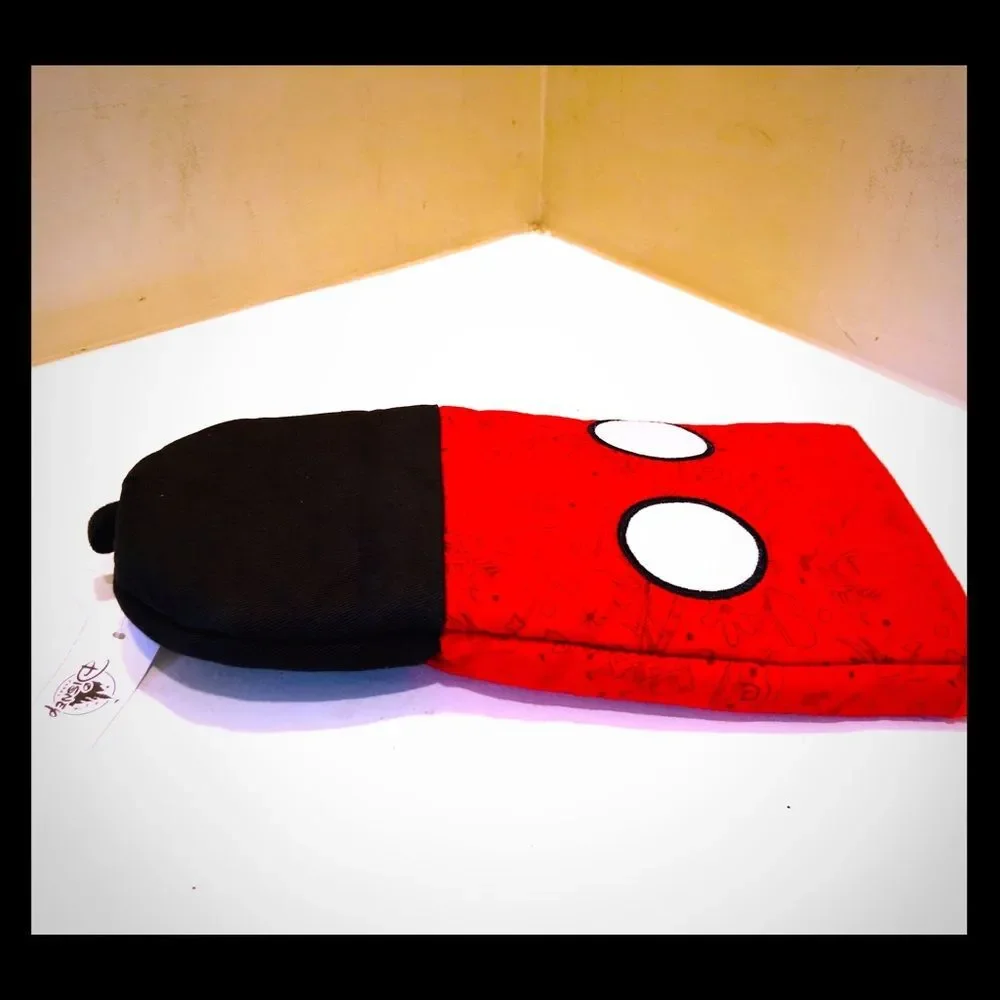 NWT Disney I Am Mickey Oven Mitt